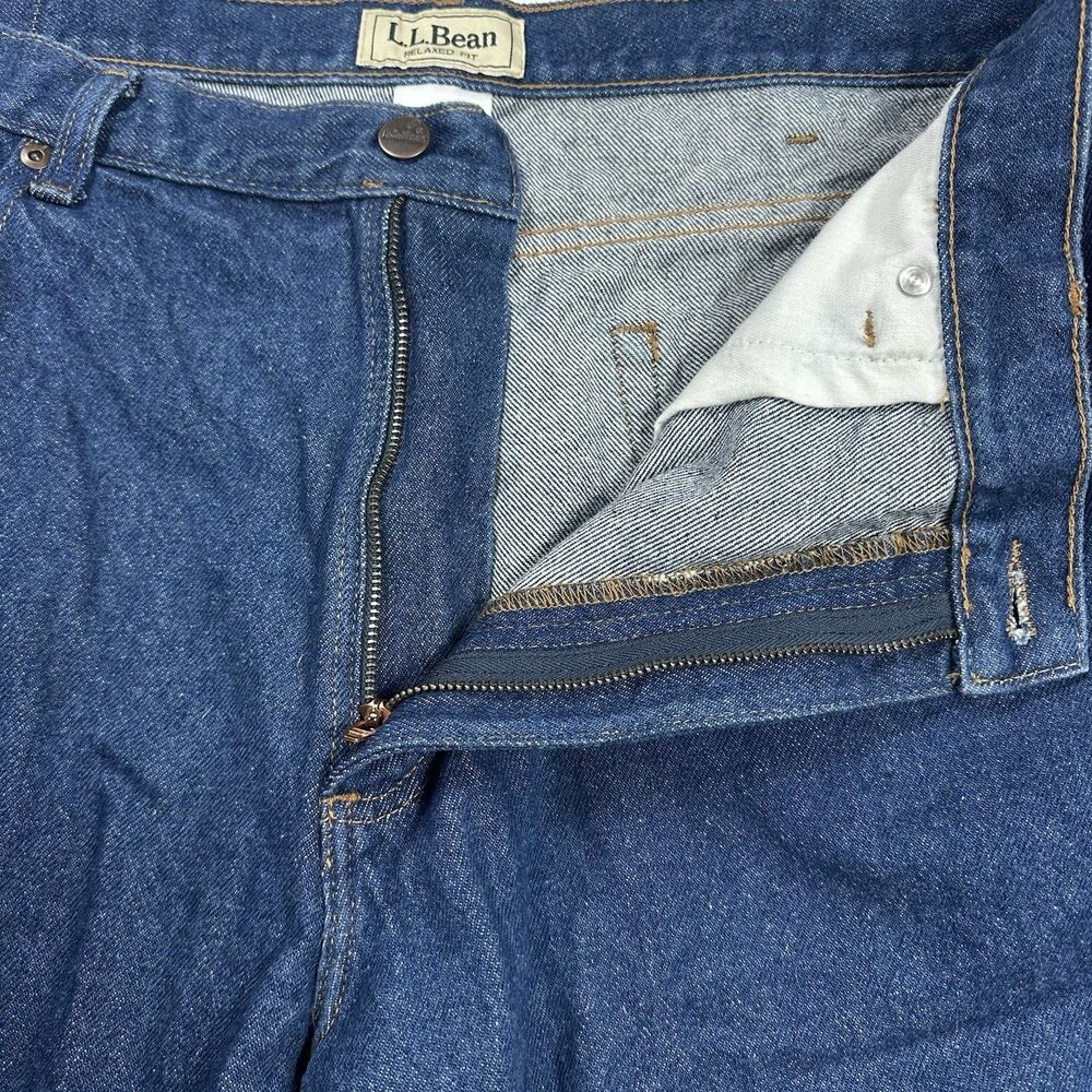 LL Bean Men’s Relaxed Fit Jeans Medium Wash 100% Cotton Classic Straight 40X32 - Picture 6 of 16